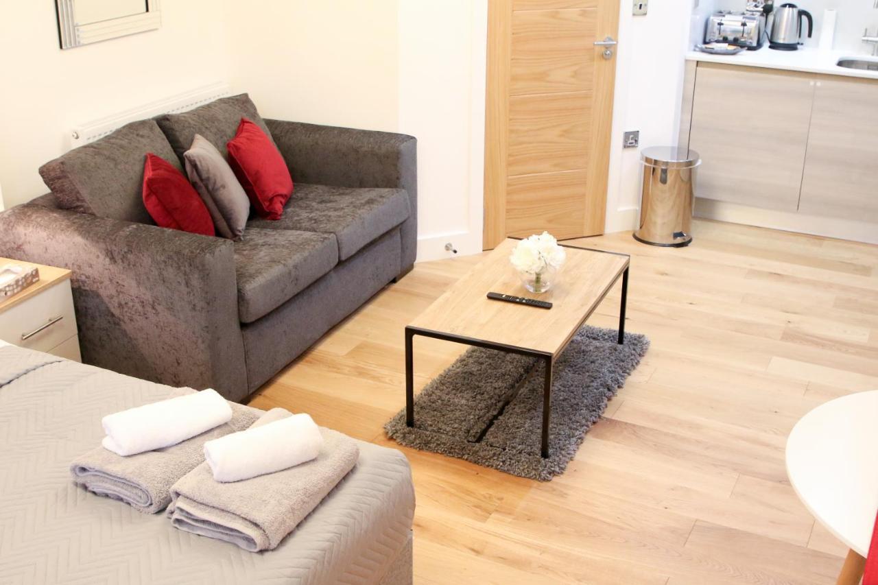 Executive Bright And Airy Studio Apartment In Sydenham Лондон Екстер'єр фото