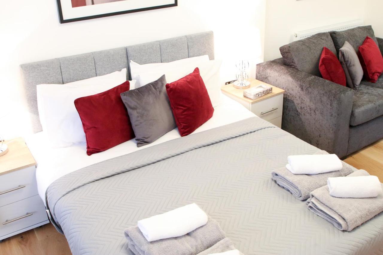 Executive Bright And Airy Studio Apartment In Sydenham Лондон Екстер'єр фото